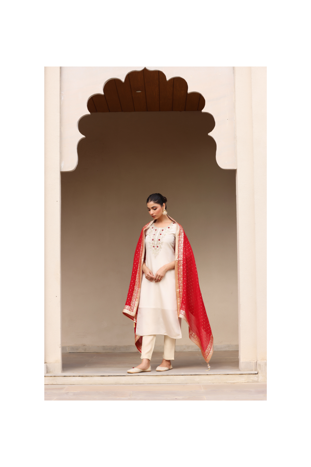 Heer Off-White Handwork Straight suit set